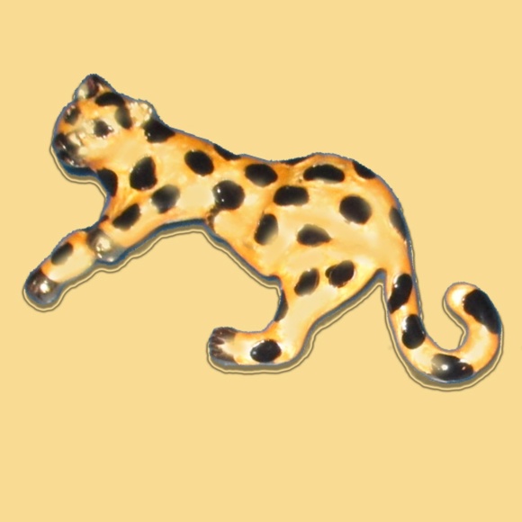Spotted Yellow and Black Panther Golden Yellow & Black Spots Brooch Pin … - Picture 3 of 8